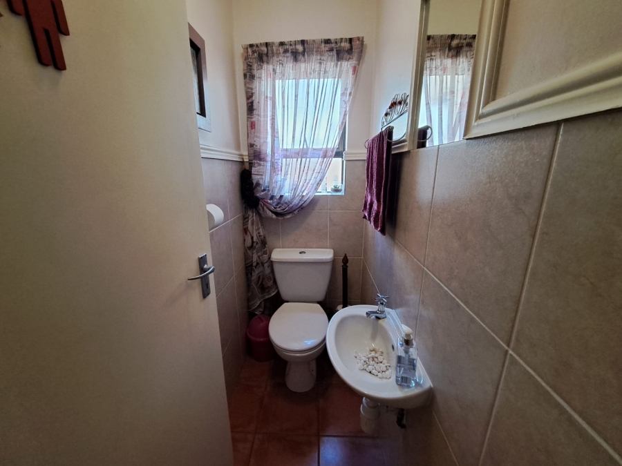 3 Bedroom Property for Sale in Waterval East North West